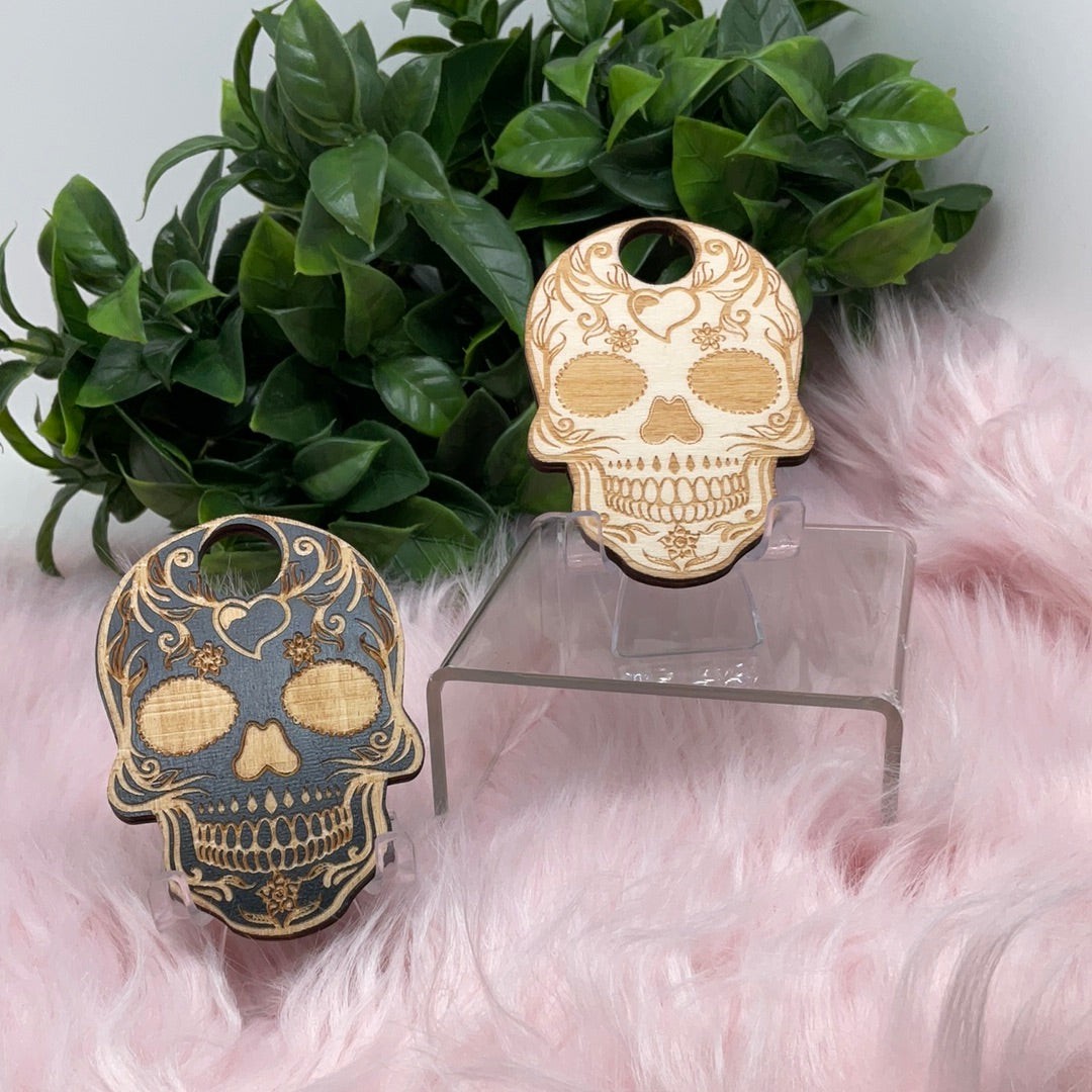 Wooden skull sphere holder