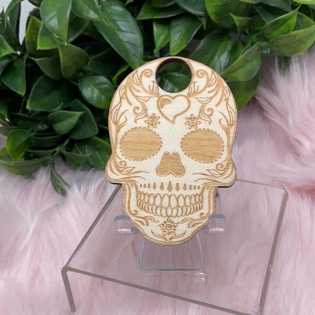 Wooden skull sphere holder